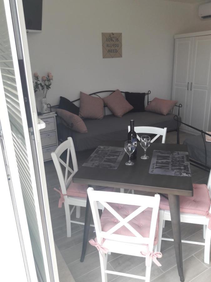 Nessa & Meli Apartment Makarska Exterior foto